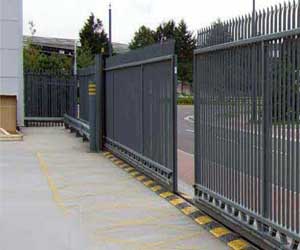 Commercial gate repair